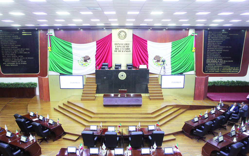 En la sesión del martes se hizo la primera lectura de los dictámenes de 10 municipios del estado de Durango. (EL SIGLO DE TORREÓN)