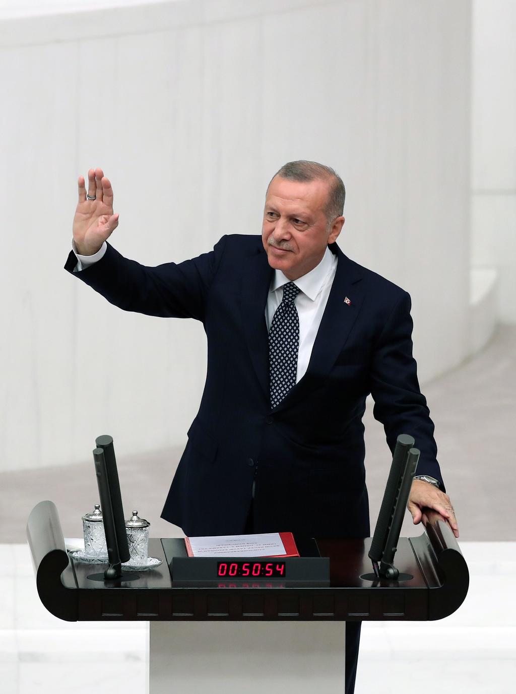 El presidente turco, Recep Tayyip Erdogan, anunció que quiere reasentar en Siria a dos millones de refugiados sirios. (ARCHIVO)