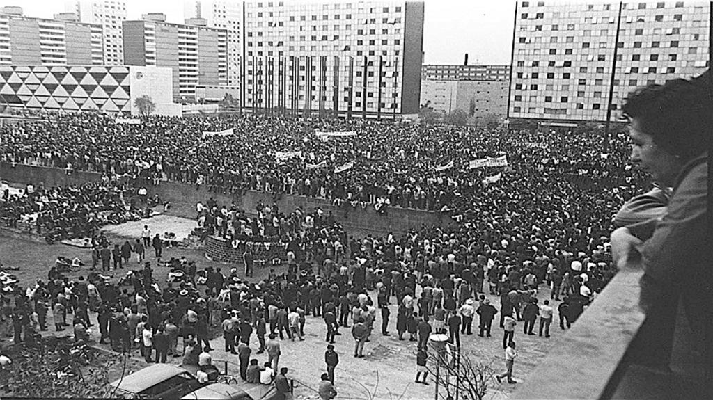 El de 2 octubre de 1968 un mitin de estudiantes fue reprimido por el Ejército en la plaza de las Tres Culturas en Tlatelolco, luego de un par de meses de manifestaciones que se originaron tras una riña entre estudiantes en la que intervinieron los granaderos, el 22 de julio. (EL UNIVERSAL)
