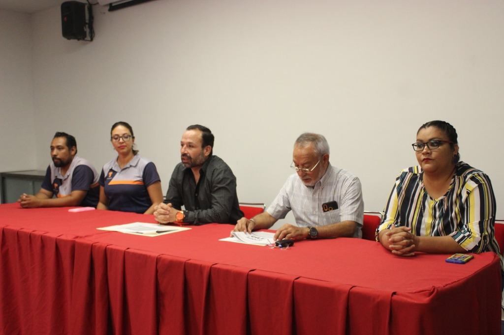 En una reunión de autoridades deportivas, con entrenadores de La Laguna, se dieron a conocer los pormenores de este galardón. (ESPECIAL) 