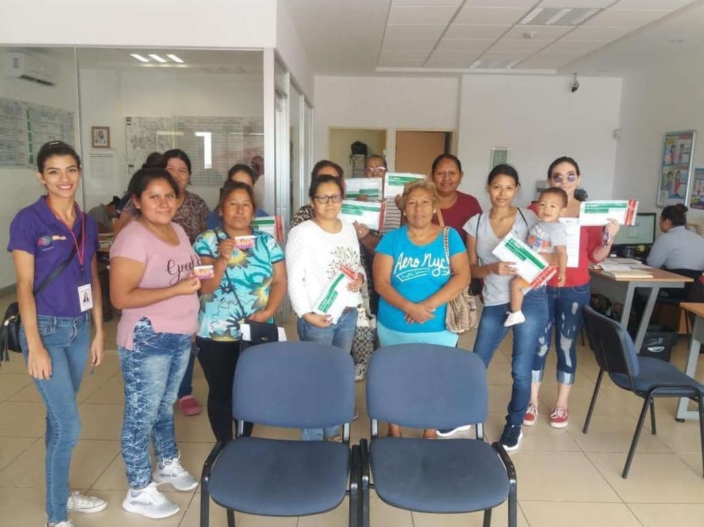 Katy Salinas indicó que estos programas se han entregado a mujeres emprendedoras en distintos municipios del estado de Coahuila. (EL SIGLO DE TORREÓN)