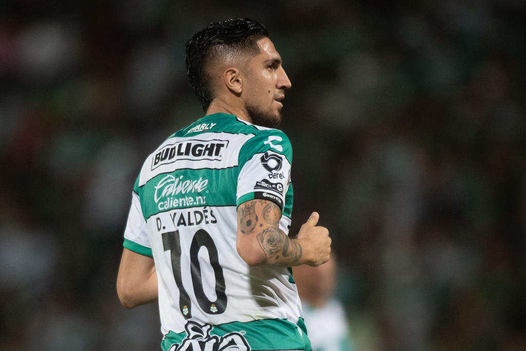 Diego Valdés tiene una lesión muscular grado uno en su muslo izquierdo. (ARCHIVO)