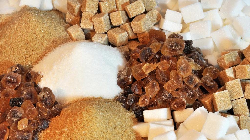 Mientras la comida que contiene azúcar natural es rica en fibra, vitaminas, minerales y antioxidantes, los que contienen azúcar añadida son alimentos procesados o ultra pasteurizados de bajo perfil nutricional. (ESPECIAL)