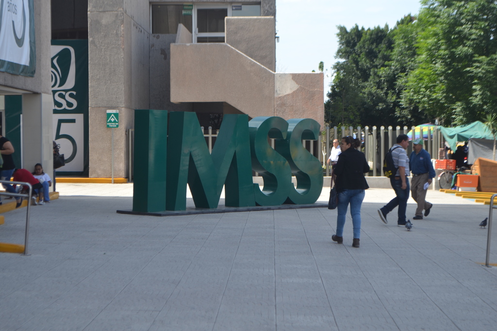 El Instituto Mexicano del Seguro Social planea utilizar un novedoso estudio para la detección oportuna del cáncer de mama. (EL SIGLO DE TORREÓN)