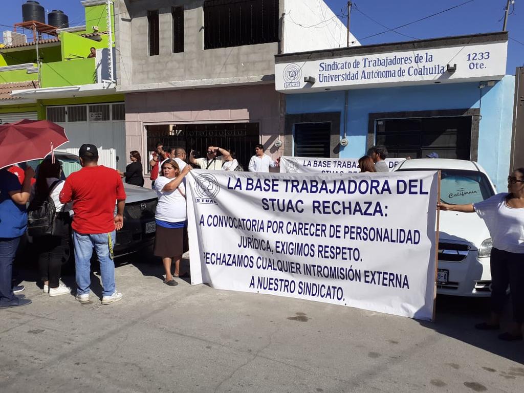 Se quejaron de represalias por parte de López Saucedo para quienes no la apoyan y contra quienes buscan contender.
(EL SIGLO DE TORREÓN)