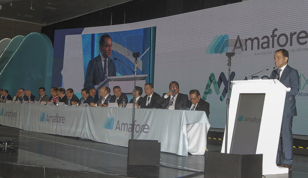 Se llevó a cabo la cuarta Convención Nacional de Afores; esta fue presidida por el secretario de Hacienda y Crédito Público, Arturo Herrera. (NOTIMEX)