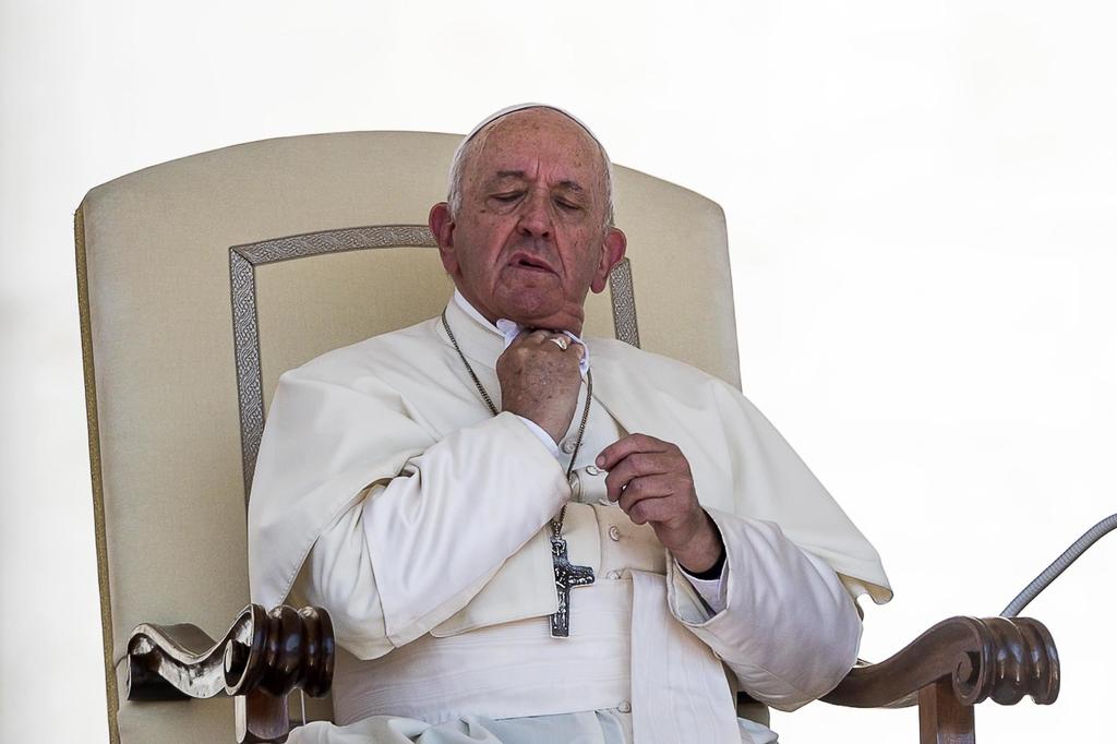 El papa Francisco aceptó el jueves la renuncia de un obispo de Nueva York acusado de abusar sexualmente de un adolescente en los años 80. (ARCHIVO)