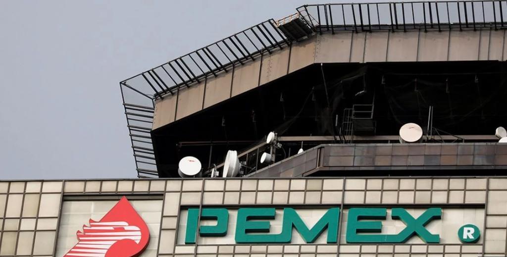Pemex anunció este viernes los resultados finales de varias transacciones financieras que le han permitido reducir y recolocar su deuda mediante bonos en mercados internacionales. (ARCHIVO)