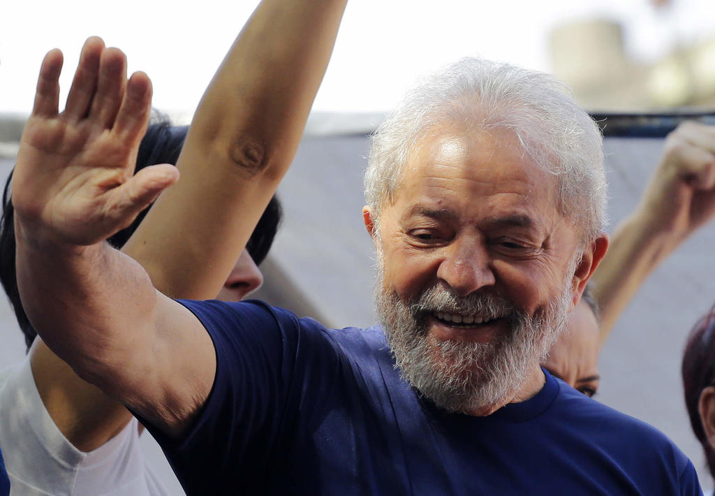 La Corte Suprema de Brasil pudiera sacar de la cárcel al expresidente Luiz Inácio Lula da Silva y otros 190,000 reclusos. (ARCHIVO)
