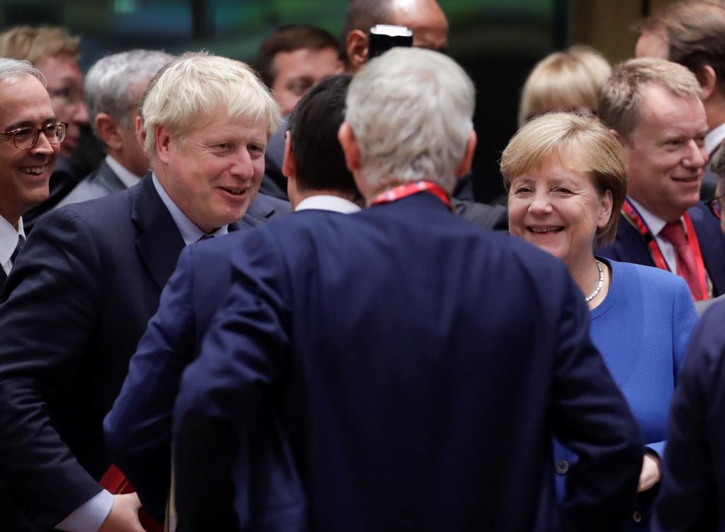 Los líderes 'respaldaron' el nuevo acuerdo, cerrado hoy mismo, sobre la retirada del Reino Unido de la UE y la Comunidad Europea de la Energía Atómica. (EFE)
