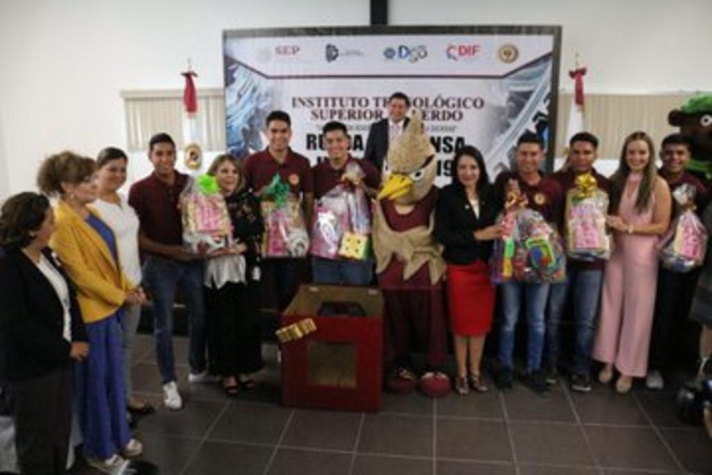 Elvira Barrantes hizo extensiva la invitación a los empresarios, las instituciones de gobierno, educativas y el público en general a que apoyen con juguetes. (TWITTER)