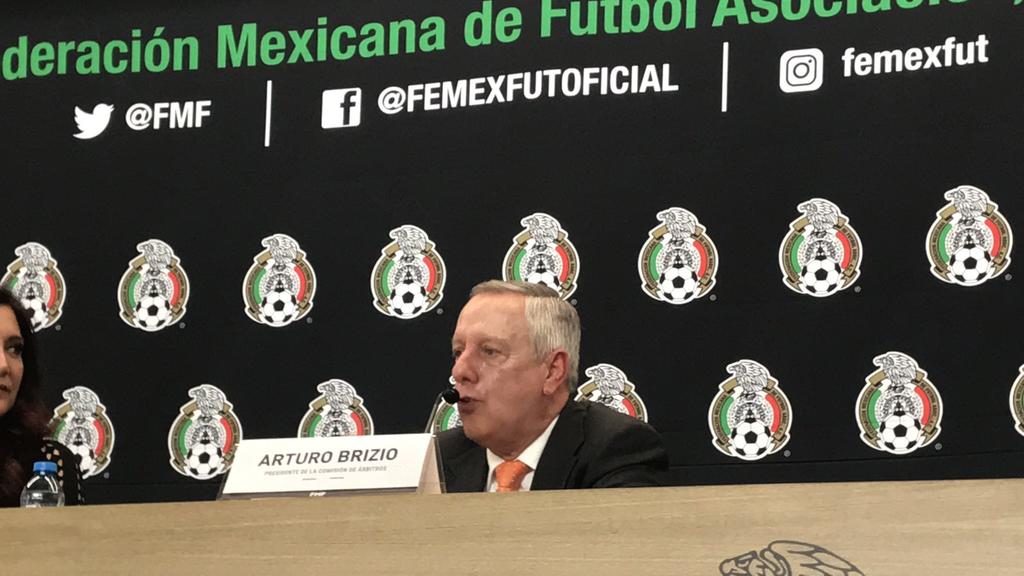 El titular de la comisión de arbitraje, Arturo Brizio, ve positivas las medidas para erradicar el grito homofóbico de todos los estadios en México. (CORTESÍA)