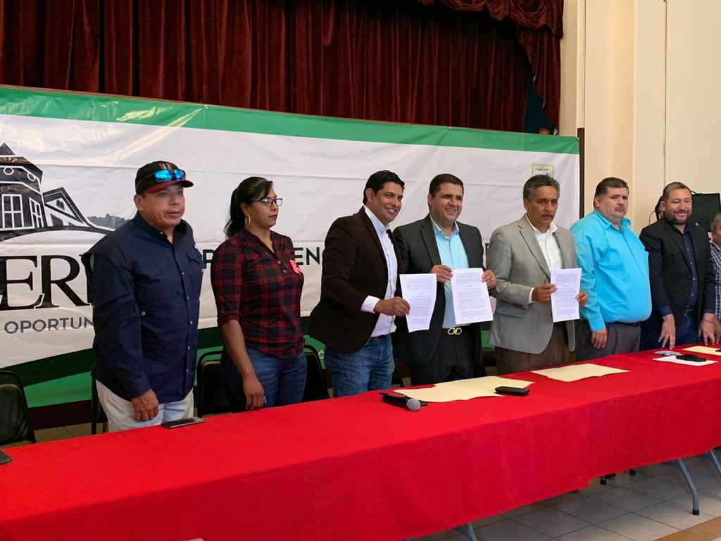 El anuncio se dio mediante una conferencia de prensa, realizada esta tarde en el Salón Azul de la presidencia de Ciudad Lerdo. (ARCHIVO)