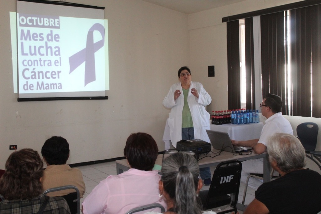 Ayer se realizó una conferencia sobre prevención de cáncer de mama, pues han detectado dos casos. (EL SIGLO DE TORREÓN)