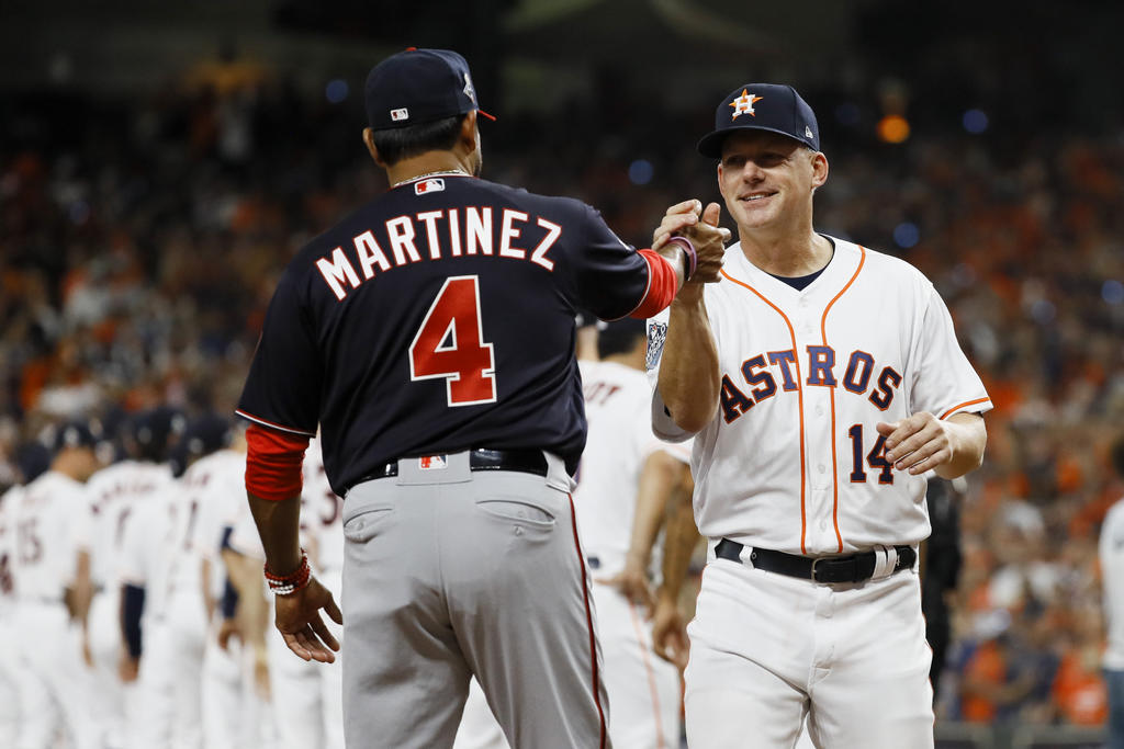 Se juega un 'Clásico de Otoño' inhedito entre los Astros de Houston y los Nacionales de Washington. (AP)