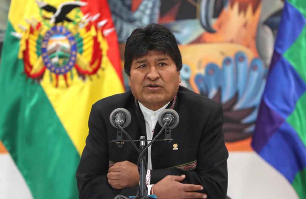 “Quiero denunciar ante el pueblo y el mundo que está en proceso un golpe de Estado. Ya sabíamos, se preparó la derecha con apoyo internacional”, dijo Morales. (EFE)