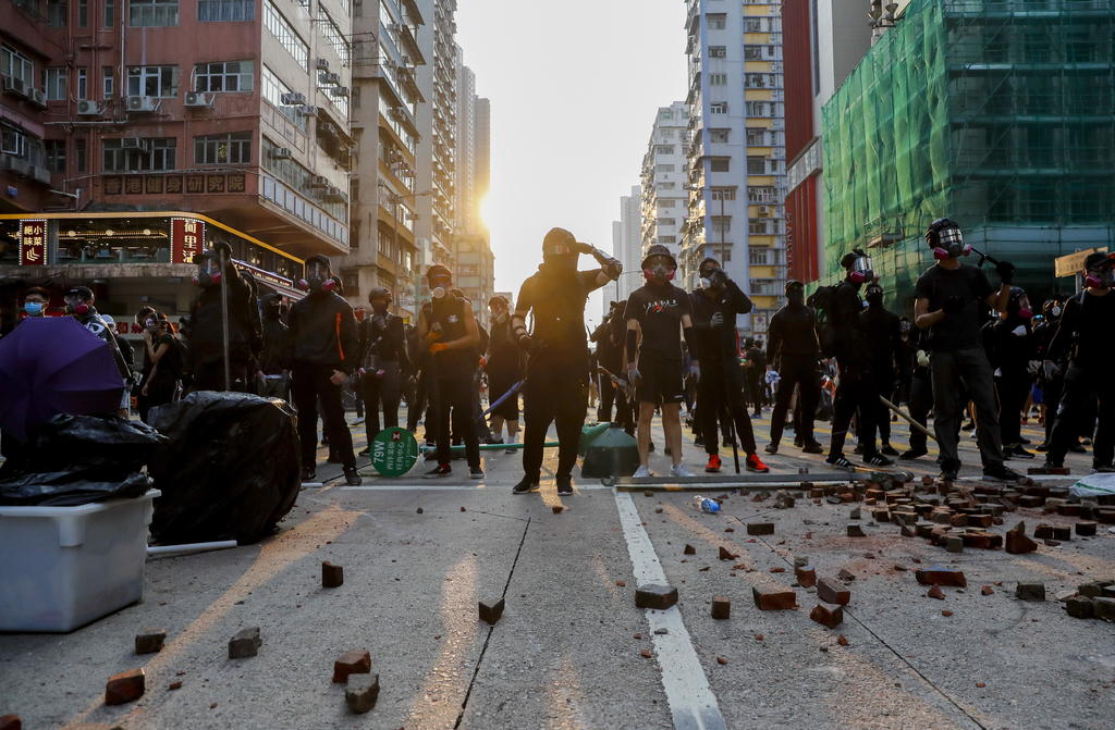 Retiraron formalmente el miércoles una impopular propuesta de extradición que desencadenó meses de caóticas protestas en la ciudad semiautónoma china. (ARCHIVO)