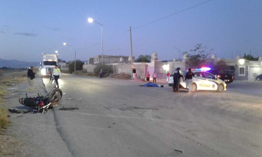 Hallan sin vida a motociclista en Torreón; fue ingresado al Semefo como no identificado. (EL SIGLO DE TORREÓN)