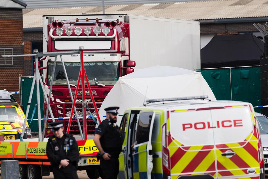 El cuerpo policial de Essex ha detenido al conductor del camión, un varón de 25 años, procedente de Irlanda del Norte. (EFE)