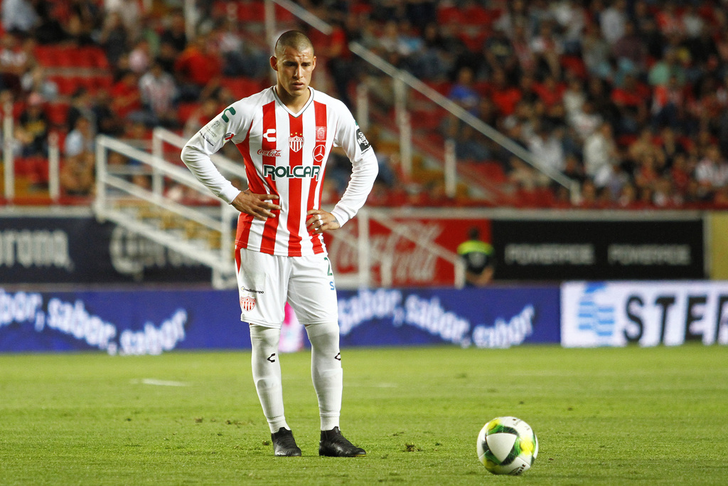 Cristian 'Chicote' Calderón es uno de los jugadores del Necaxa que se rumora que podría salir de la institución rojiblanca. (ARCHIVO)