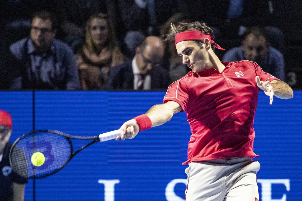 El tenista suizo Roger Federer no jugará en el Masters 1000 de París, el último torneo de este tipo en la temporada. (AP) 