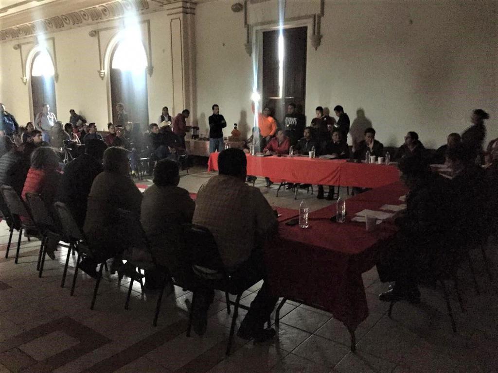 En la presidencia municipal, la suspensión del servicio de energía eléctrica se registró durante la sesión ordinaria de Cabildo. (EL SIGLO DE TORREÓN)