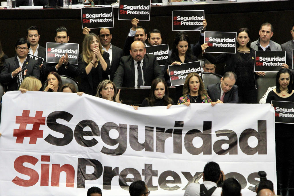 Diputados del PAN y de Morena se enfrentaron a gritos hoy durante la comparecencia del secretario de Seguridad y Protección Ciudadana,  Alfonso Durazo, y ambos se acusaron de 'asesinos'. (NOTIMEX)