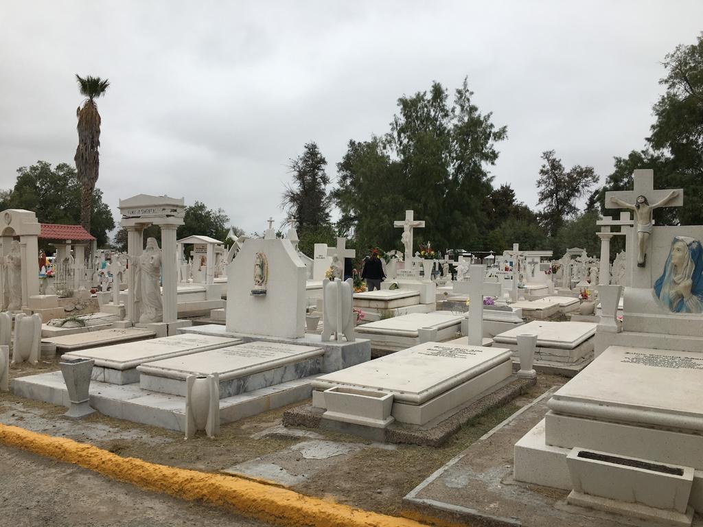 Aunque Gómez Palacio fue reconocida como ciudad en 1905, hay registros históricos de que en 1890 el panteón de Guadalupe ya era un cementerio. (FABIOLA P. CANEDO/EL SIGLO DE TORREÓN)