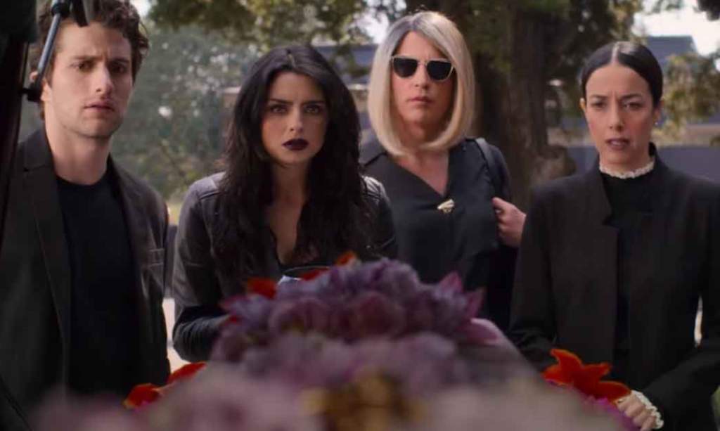 Netflix decidió despejar todas las dudas con el lanzamiento del episodio especial El funeral, que muestra lo acontecido durante la despedida de la matriarca de la familia “Virginia de la Mora”. (ESPECIAL)