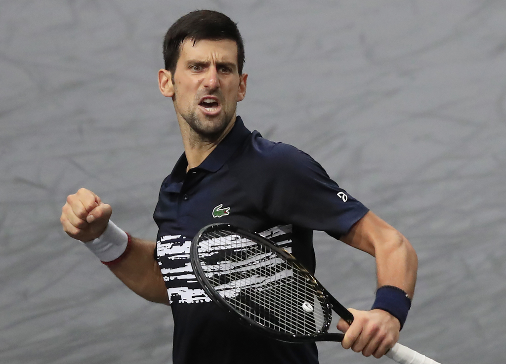 Novak Djokovic se impuso 7-6, 6-4 a Grigor Dimitrov, y se enfrentará hoy a Denis Shapovalov en la gran final.