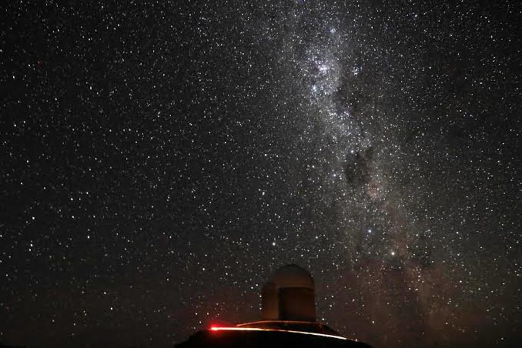 A lo largo de seis años, el telescopio de Euclid realizará un mapa tridimensional de la distribución de hasta 2,000 millones de galaxias y de la materia oscura asociada. (ARCHIVO)