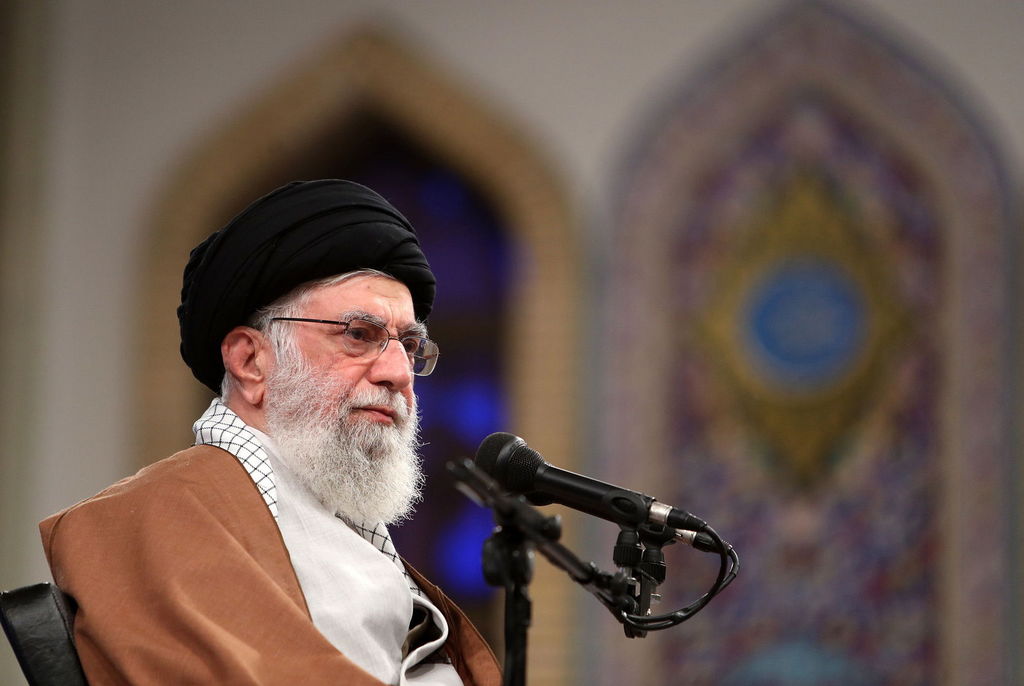 El líder supremo de Irán, Ali Jameneí, reiteró este domingo su rechazo a negociar con Estados Unidos. (EFE)