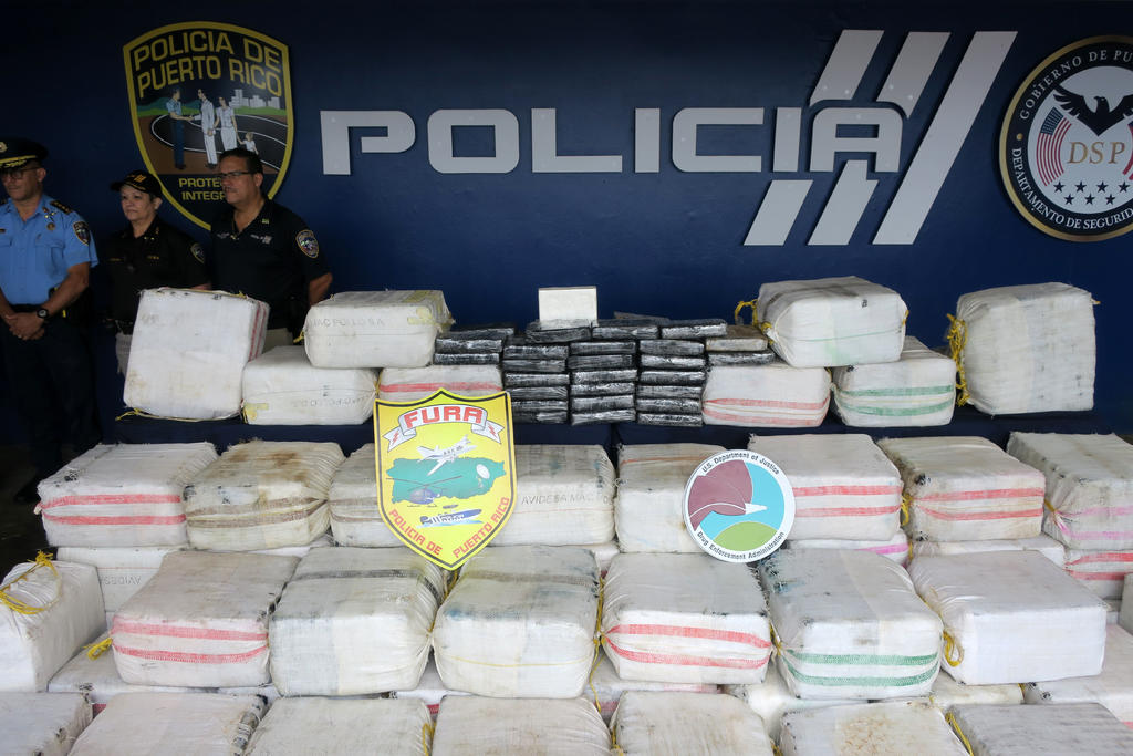 Las autoridades de Puerto Rico detuvieron este lunes a tres dominicanos y se incautaron de unos 1,500 kilos de cocaína valorados en 32 millones de dólares en el mercado negro. (EFE)