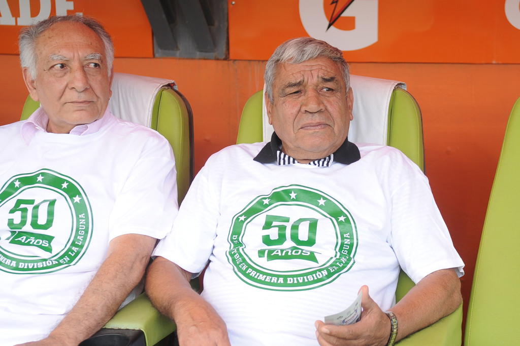 José Zamora durante un homenaje en 2018 por 50 años de que La Laguna tuviera futbol de Primera División. (ARCHIVO) 
