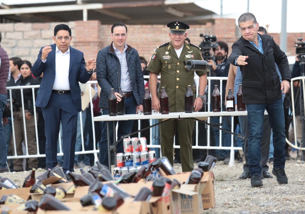 El gobernador Miguel Riquelme encabezó la destrucción de enervantes y alcohol por un monto de más de 41 mdp.