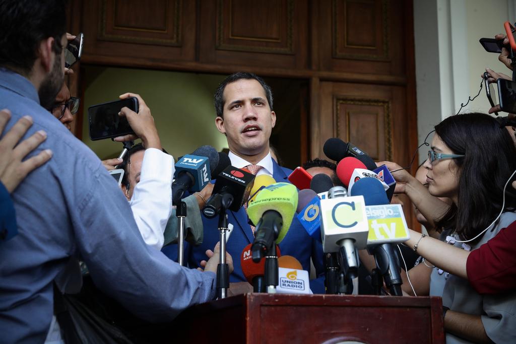 El jefe del Parlamento de Venezuela, Juan Guaidó, alertó este martes a la ONU que la crisis en Venezuela está por convertirse en una catástrofe. (ARCHIVO)