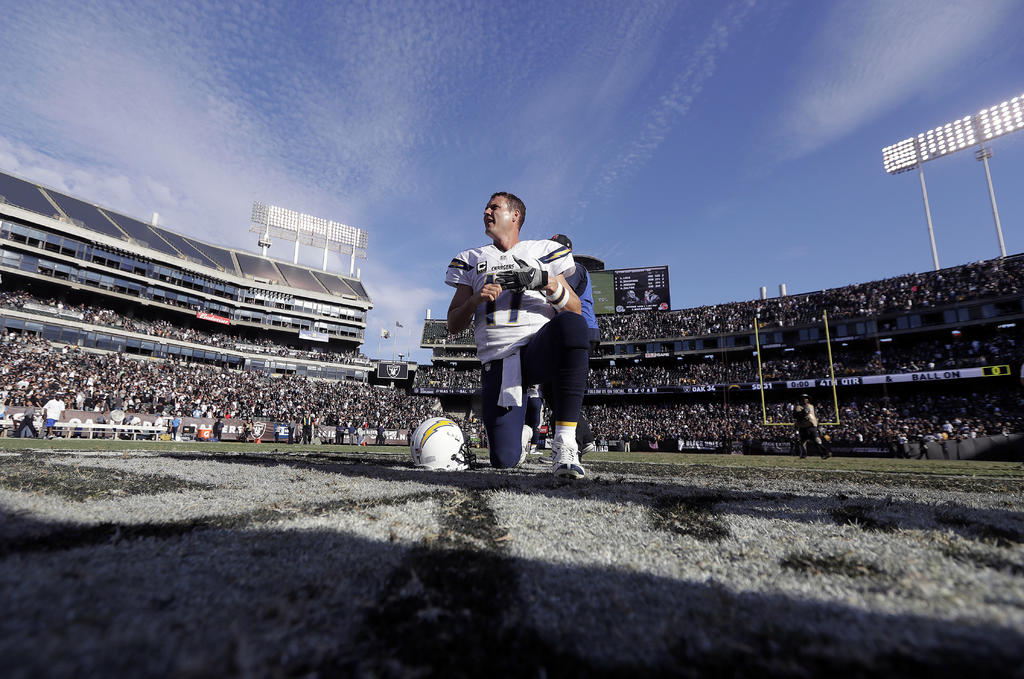 La Semana 10 de la NFL abrirá con el duelo entre Raiders de Oakland y Cargadores de Los Ángeles. (ARCHIVO)