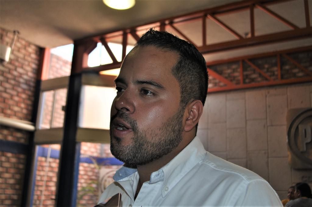 El regidor del PAN, Francisco Bueno Flores, señaló que ya transcurrieron 60 días y que en este Municipio no se han hecho las adecuaciones necesarias para que se pueda convocar a la ciudadanía. (ARCHIVO)
