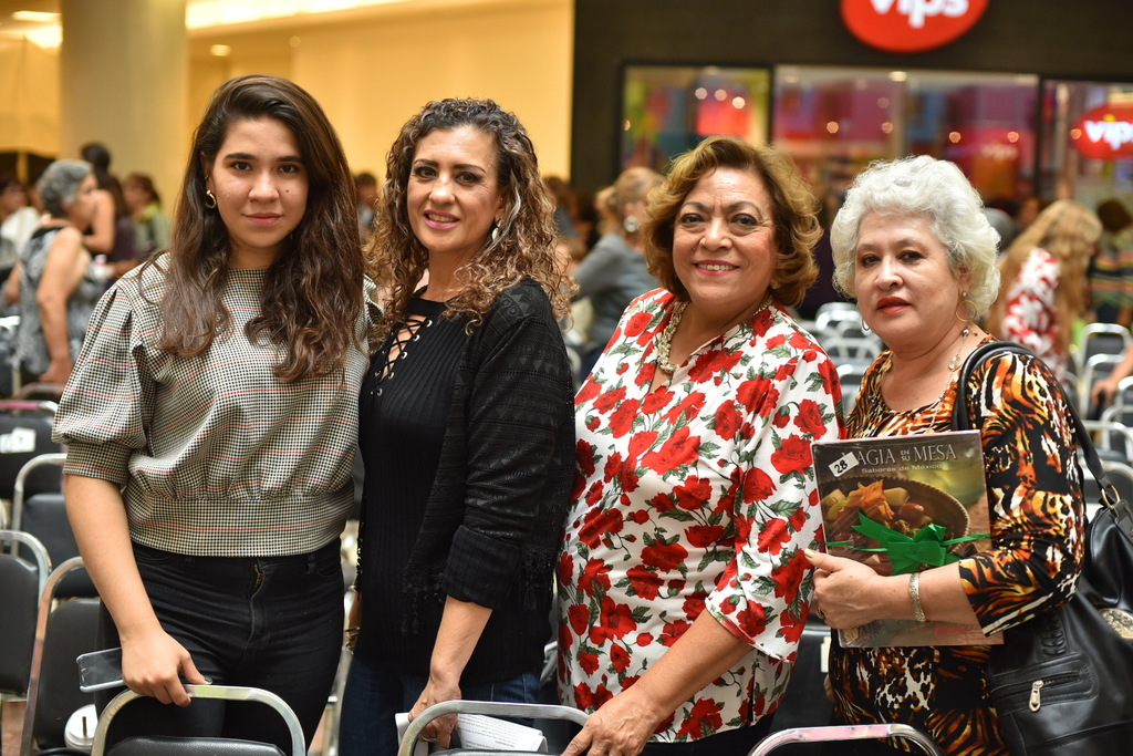 Alessandra, Raquel, Flor y Yolanda.