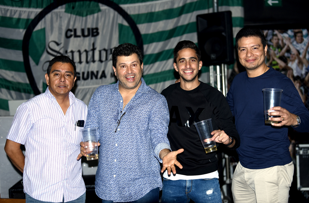 Lalo Nieto, Ricardo Gamboa, Esteban Calderón, Fer Valdez, Carlos Campos y Alejandro Araujo.