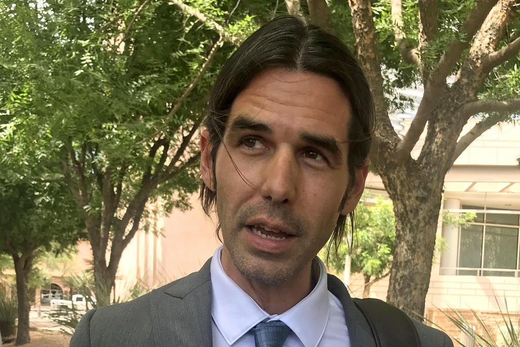 El segundo juicio a un activista de Arizona acusado de albergar a migrantes no autorizados en la frontera con México comienza el martes. Scott Warren, de 37 años, dice que sólo estaba tratando de dar asistencia humanitaria a dos hombres necesitados. (ARCHIVO)