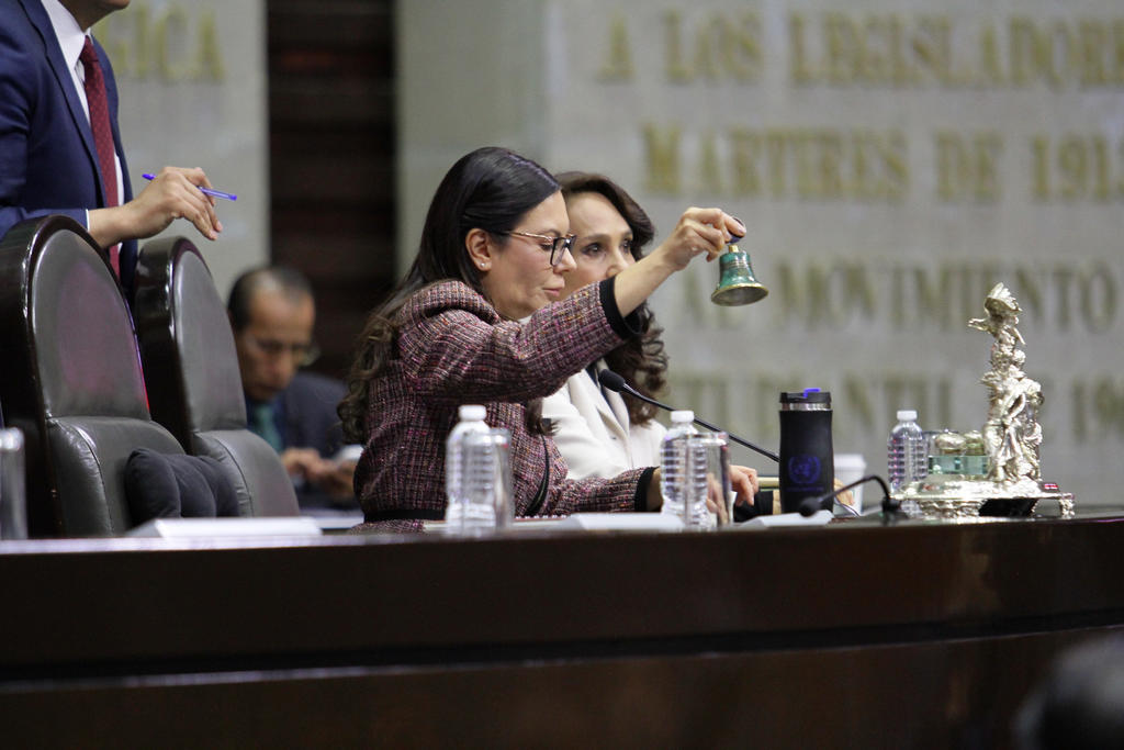 La presidenta de la Mesa Directiva de la Cámara de Diputados, Laura Rojas, informó que la sesión ordinaria programada para las 11:00 horas de este martes se suspendió debido a los bloqueos que realizan alrededor de cinco mil campesinos en los accesos al recinto legislativo. (ARCHIVO)