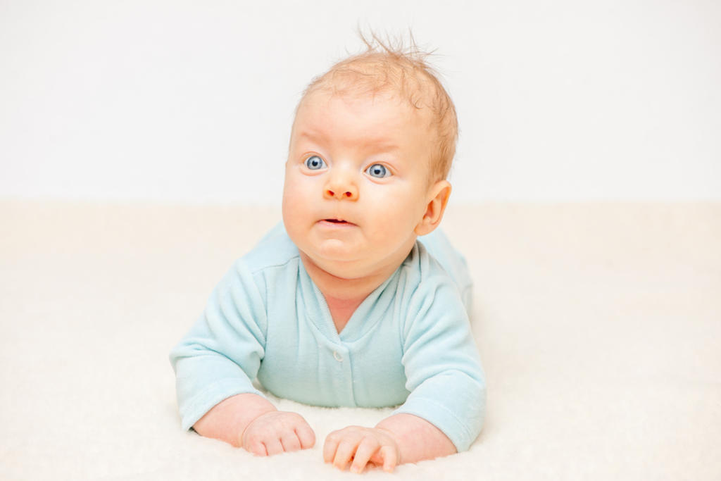 Cada vez que un neonato tiene hipo se desencadena una enorme ola de señales en la corteza cerebral que estarían ayudándolo a aprender a regular la respiración. (ARCHIVO)