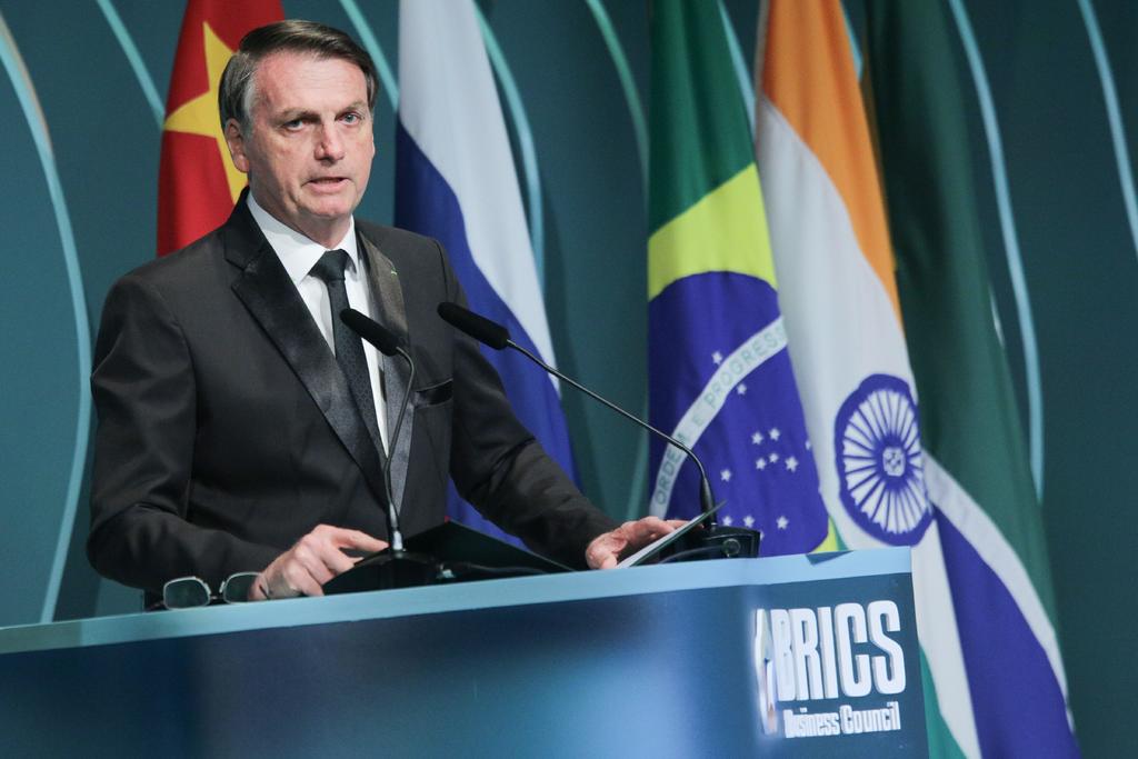 Jair Bolsonaro, presidente de Brasil, durante la ceremonia de clausura del Foro Internacional BRICS, ayer en Brasilia. (EFE)