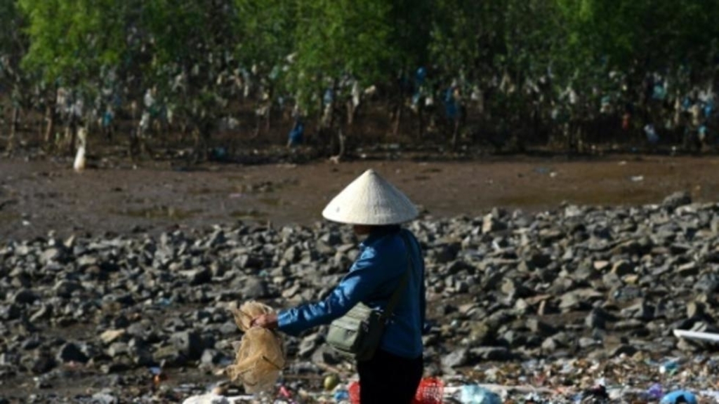 Países como China, Indonesia, Filipinas, Vietnam y Sri Lanka son los que mayor plástico vierten a los océanos. (ARCHIVO)