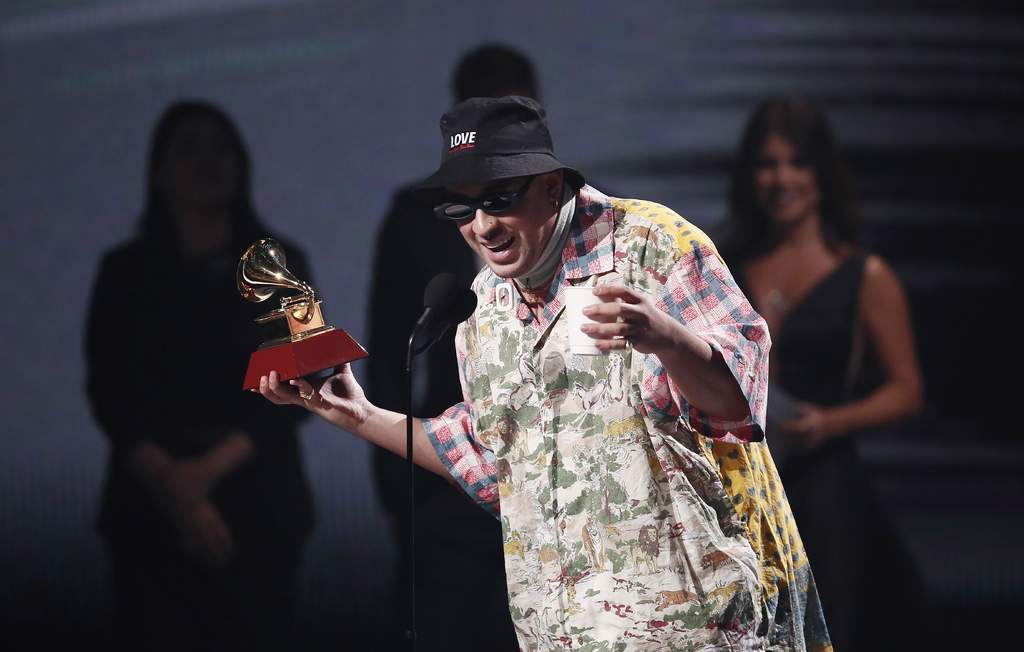 Bad Bunny ganó este jueves el Latin Grammy al mejor álbum urbano y aprovechó su discurso para reivindicar y ensalzar el reguetón como 'parte de la cultura latina'. (ARCHIVO)