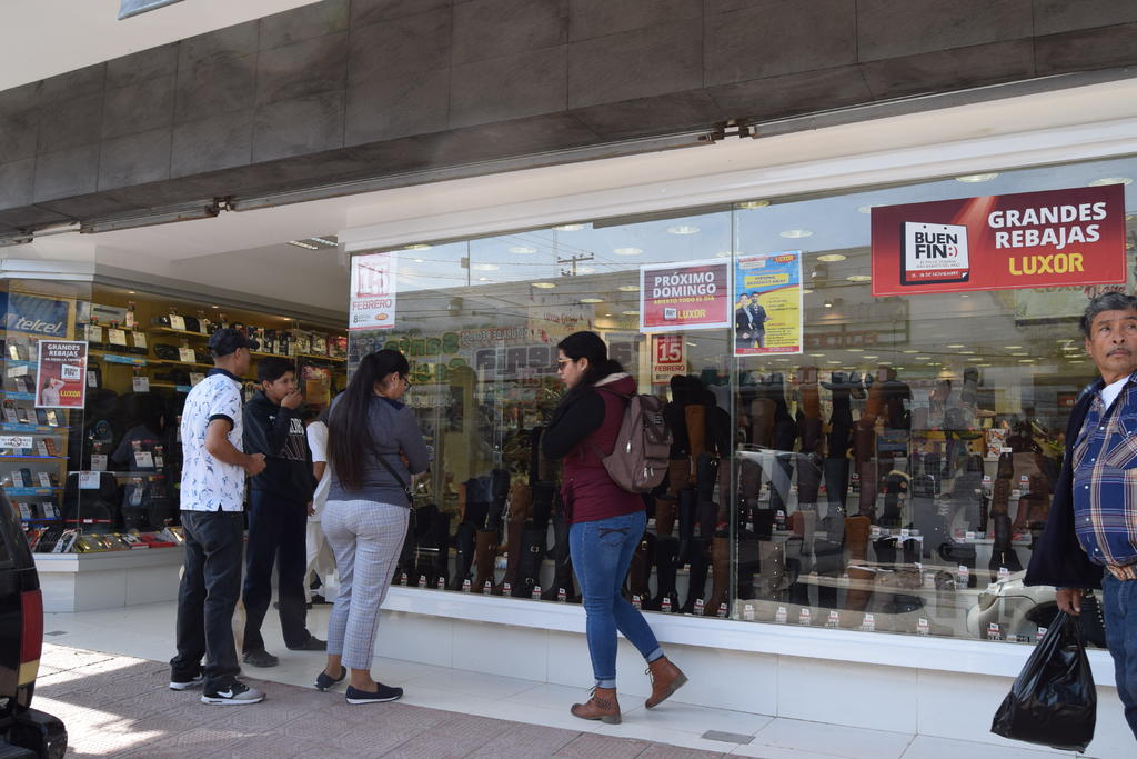 El entrevistado mencionó que lo que afecta un poco es que las personas prefieren acudir a Torreón a realizar sus compras. (EL SIGLO DE TORREÓN)
