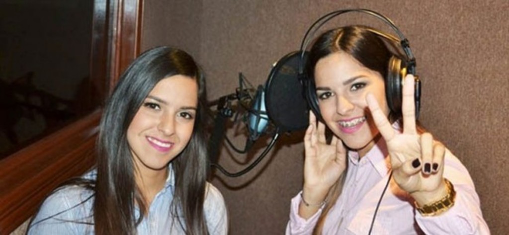 Lisbeth y Lizeth González. Las hermanas sufrieron un accidente automovilístico en el cual Lisbeth falleció.