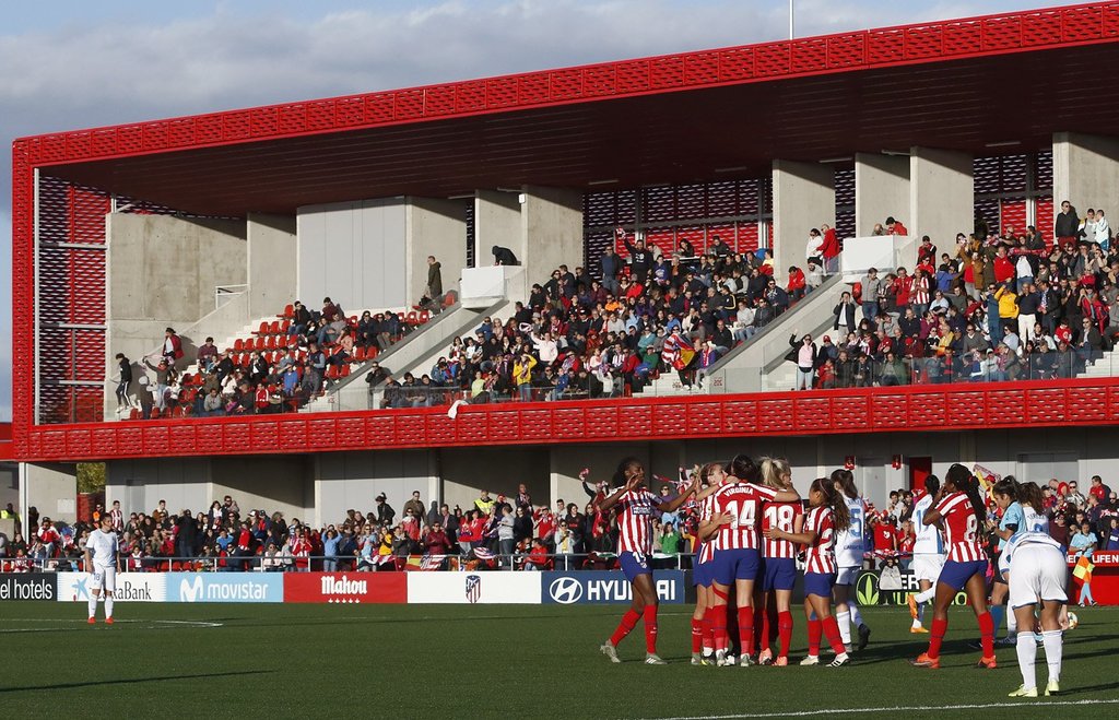 Las jugadoras de los clubes españoles exigen mejores condiciones para poder llevar a cabo su trabajo.
