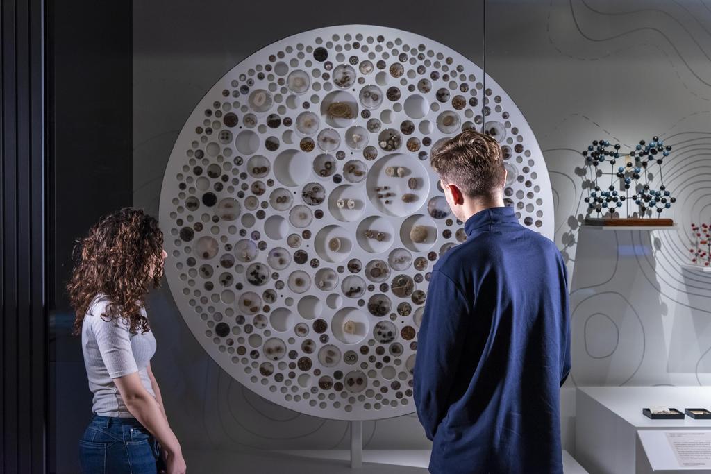 Para celebrar cinco siglos de historia de la medicina, el Museo de la Ciencia de Londres exhibe cerca de tres mil objetos, junto con un despliegue de tecnología y arte para acercar a los neófitos. (TWITTER) 